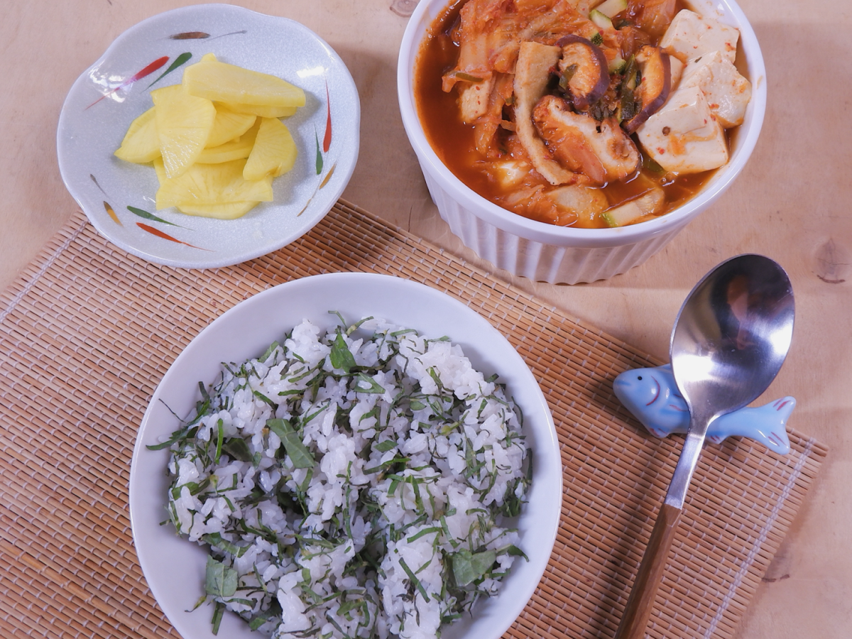 #24 Cơm lá vừng, củ cải muối và đậu phụ hầm chả&nbsp;cá