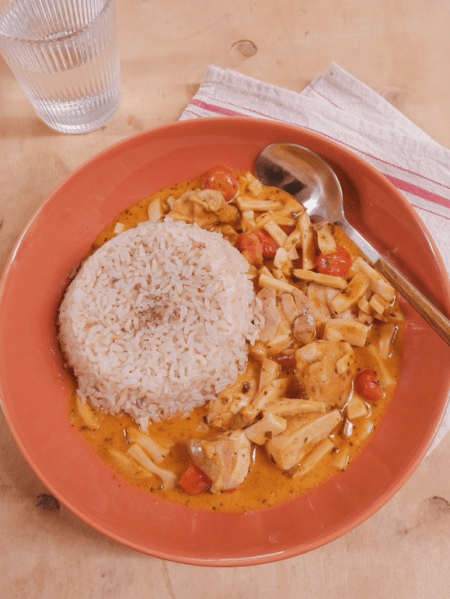 Cơm gà nấu sốt kem cà&nbsp;chua