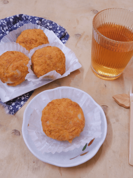 Bánh mochi nhân khoai lang phủ chà bông&nbsp;cay